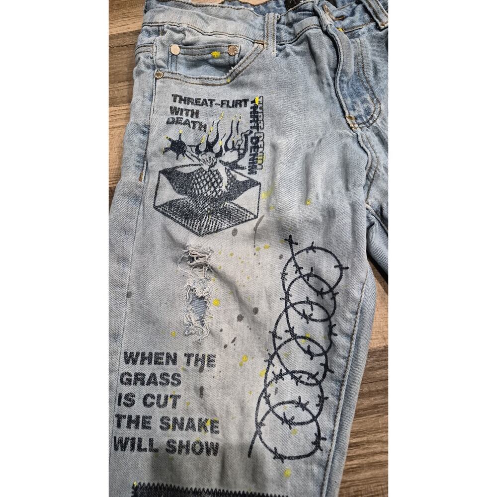 THRT Denim Jeans Men's Size 32 Light Wash Graphic Distressed Streetwear Y2K - Picture 8 of 16